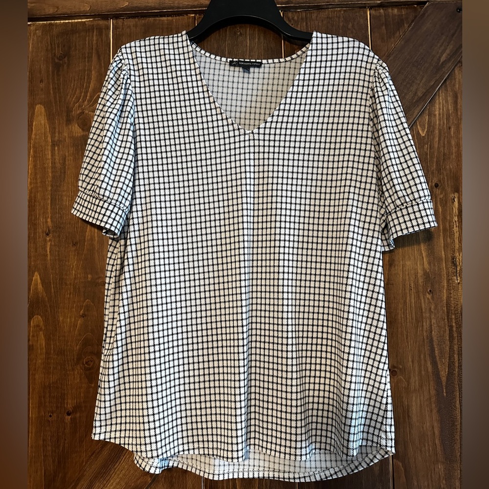 Adrianna Pappell Puffed Sleeve V Neck Blouse